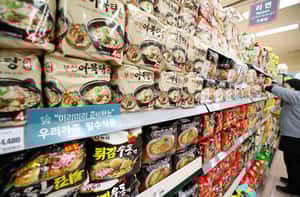 2020年韓國泡麵出口值破6億美元！中國、美國消費者為什麼瘋韓風？