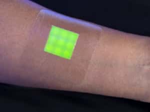 傷口被感染了？讓會變色的繃帶告訴你