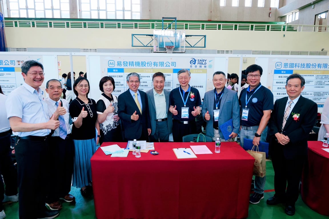 聖約翰科大校園徵才　校友回娘家招募新血