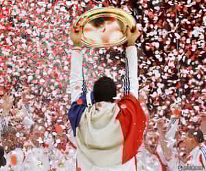 奪牌即享名利 不藥很難