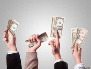 富者越富，美國 3% 超富擁有全美 54.4% 財富