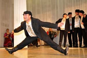 求職往海外找  俄羅斯青年喊逃