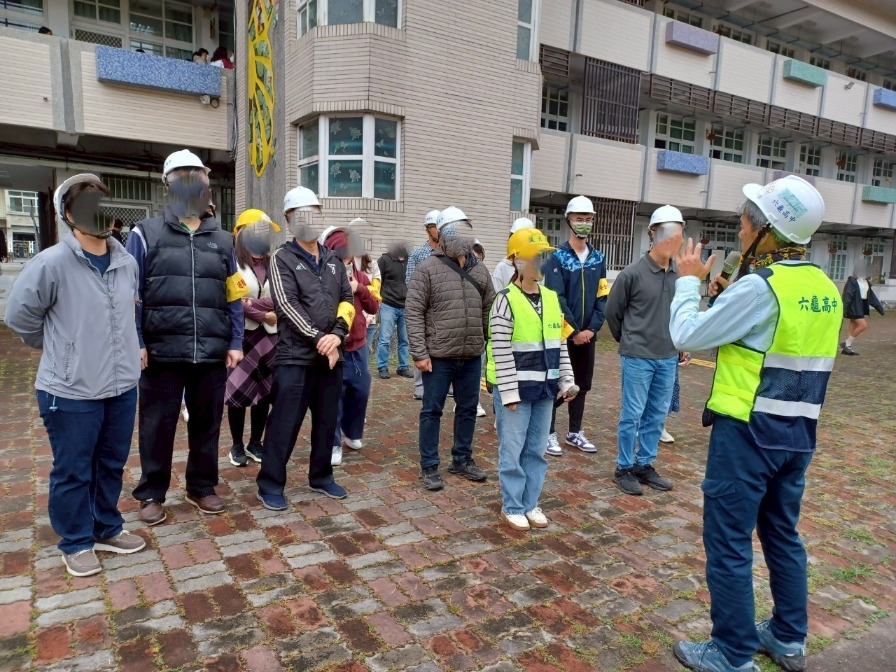 消防局六龜分隊攜手六龜高中舉辦地震避難演練