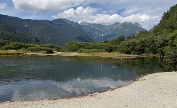 《走進上高地，才發現最美的不是風景》 從大正池、田代池、河童橋到明神池，一場與自然保持「剛剛好距離」的旅行