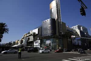 奧斯卡玩很大 影星揪團自拍吃披薩