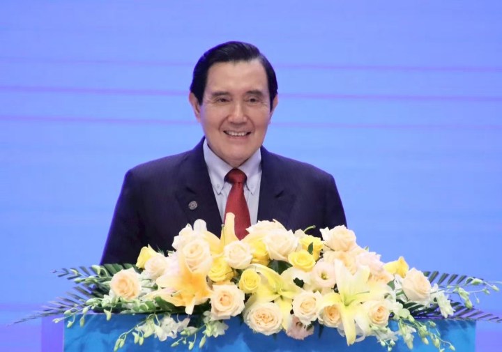 馬英九：勉新任主席堅守九二共識，反對台獨，促進兩岸關係，並推動藍白合作