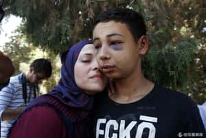 以巴衝突複雜化  罹難少年堂弟遭毆引國際譁然