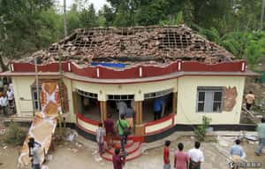 印度神廟煙火失控  超過105人亡