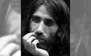 用WhatsApp寫小說  被關在太平洋小島上的庫德族記者