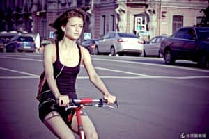 19世紀醫生警告女生會得「腳踏車臉」病