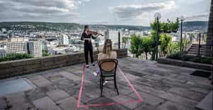 「對望60秒，音樂家開始為您演奏🎵」｜一對一音樂會 德國人的變通之道