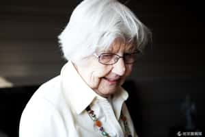 英國警告：女性70歲也會得乳癌