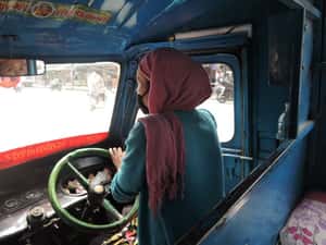 奔馳吧！加德滿都路上的女人們