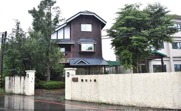 宜蘭冬山民宿包棟推薦 | 傑克小棧 沉靜淡檜木香氣的自然體驗 歡樂迎賓酒、麻將、歡唱設備 近宜蘭梅花湖