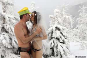 戰鬥民族婚禮也瘋狂   俄派出警察管秩序