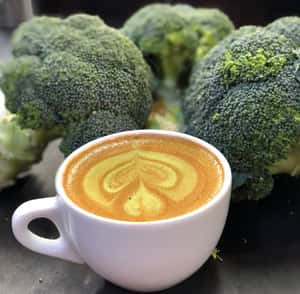 澳洲青花菜咖啡拿鐵  滿足你一天所需的營養