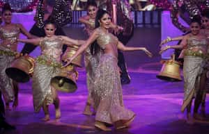 疫情後的寶萊塢  吻戲不行、多人場景也不行