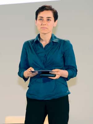 伊朗悼念天才女數學家   破例登不戴頭巾照