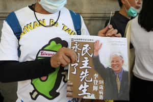 【地球 24小時】08/01  民主先生永別了