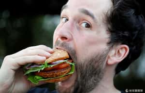 吃蟲吃出新高度   全球瘋蟲蟲農場