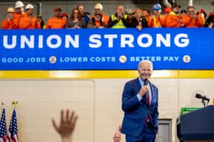 拜登首次動用否決權：「這項立法會危及所有美國人的退休儲蓄」