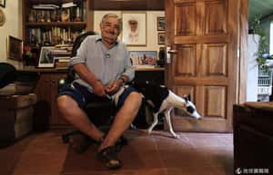 給我不一樣的總統吧   世界最窮總統成西班牙偶像