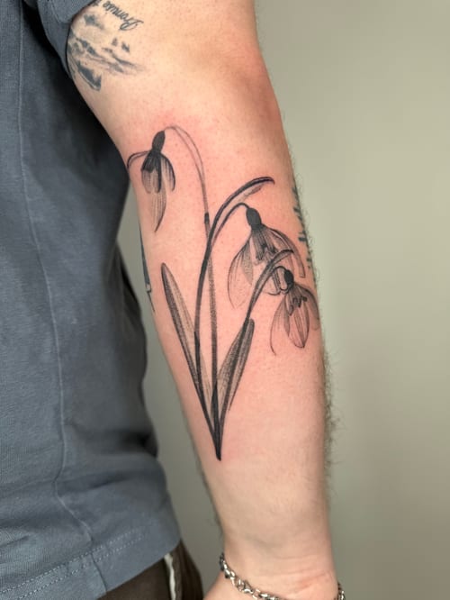spine tattoo by level tattoo, los angeles