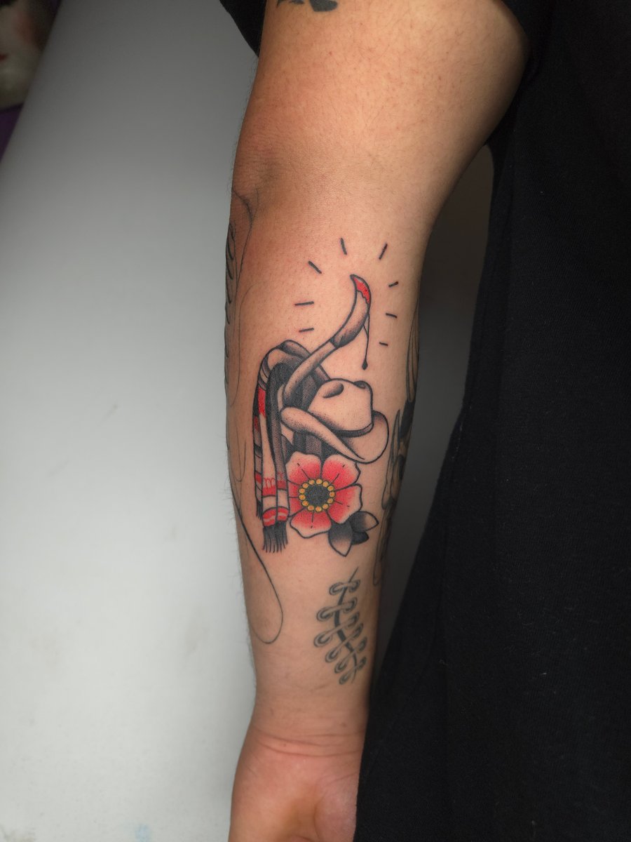 neo-traditional cow skull with flower tattoo — by ashynucklestattoo, los angeles