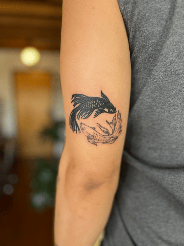 minimalist tattoo by Dylan Aiello — los angeles