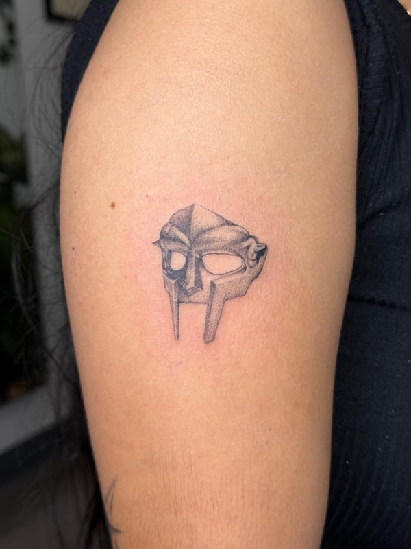 blackwork tattoo by lunayflorestattoo — los angeles
