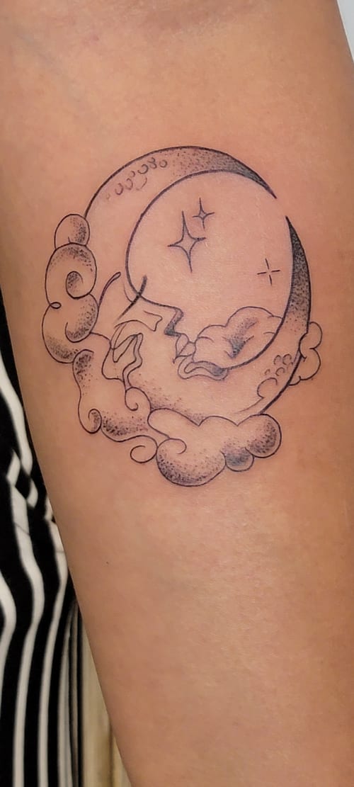 dotwork tattoo by kadriya truvillion in downtown la, los angeles