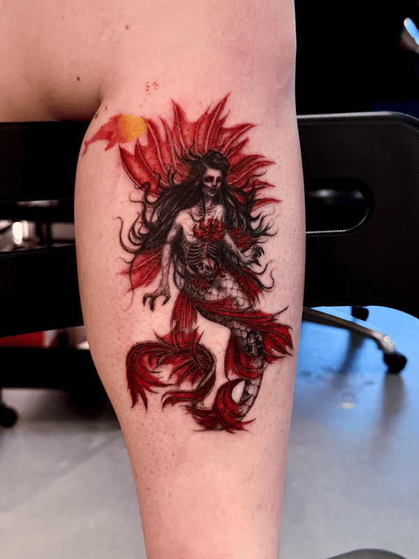 neo-traditional mermaid tattoo — by zitronxus, los angeles