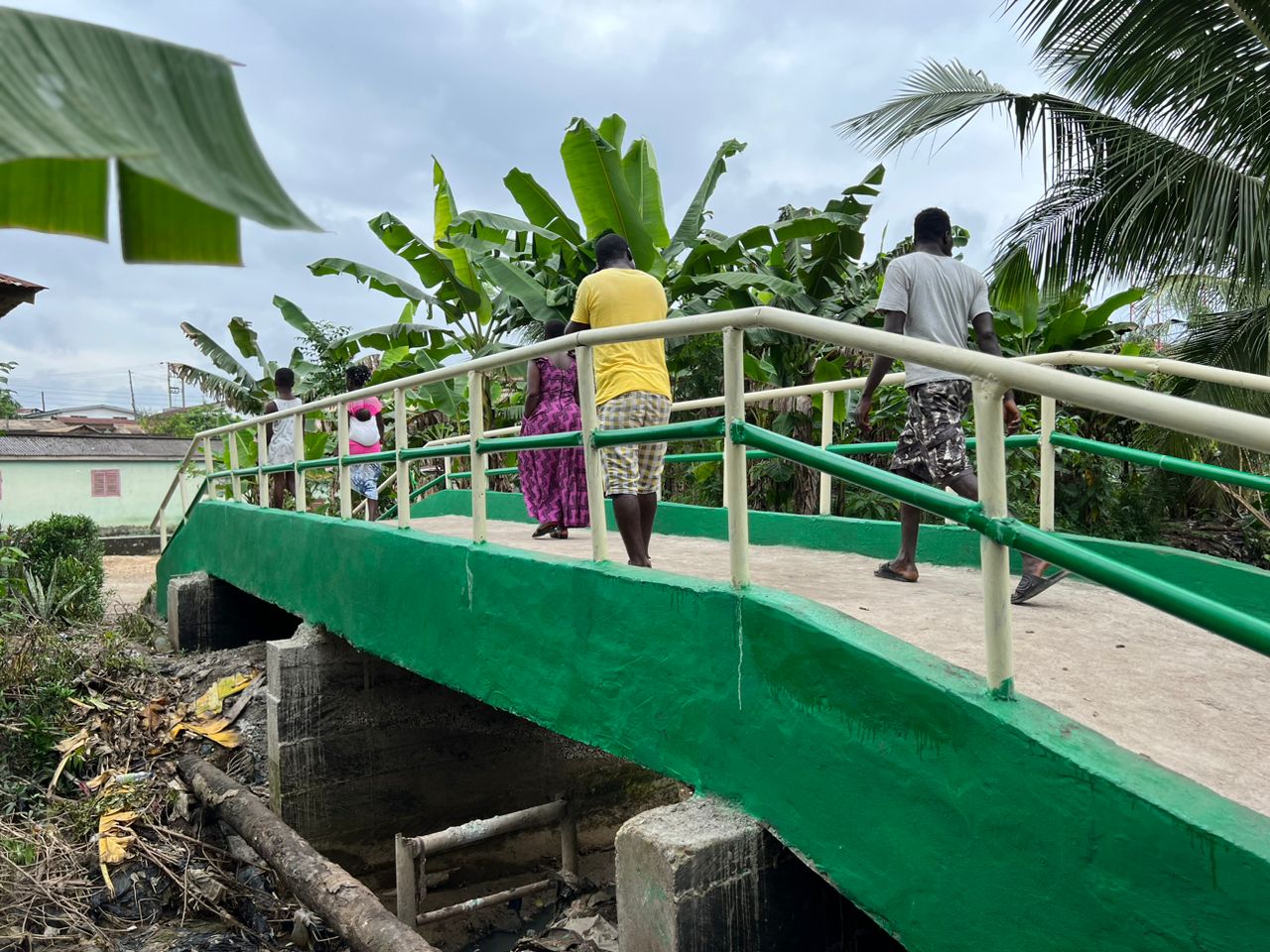 Jomoro MP reconstructs Amamamo bridge at Elubo