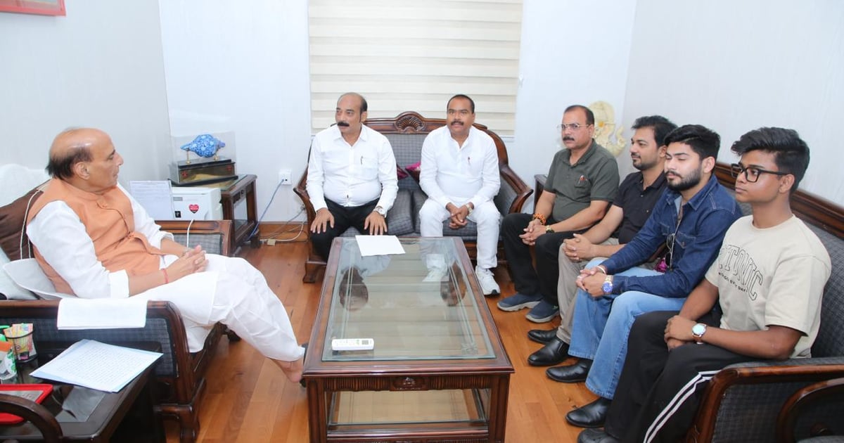 रिटेल सेक्टर के व्यापार को बचाने के लिए रक्षा मंत्री राजनाथ सिंह से व्यापारियों ने की मुलाकात 