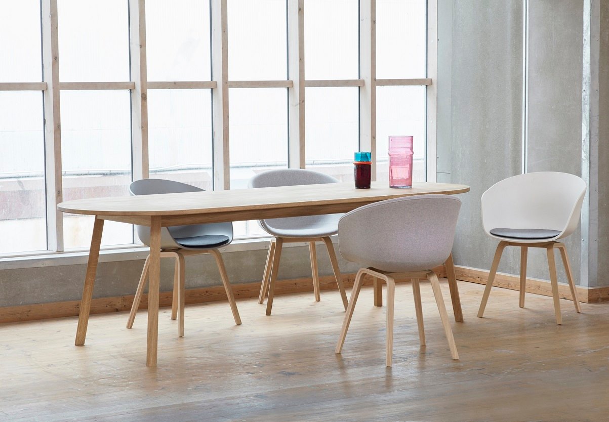 Stůl Triangle Leg Table