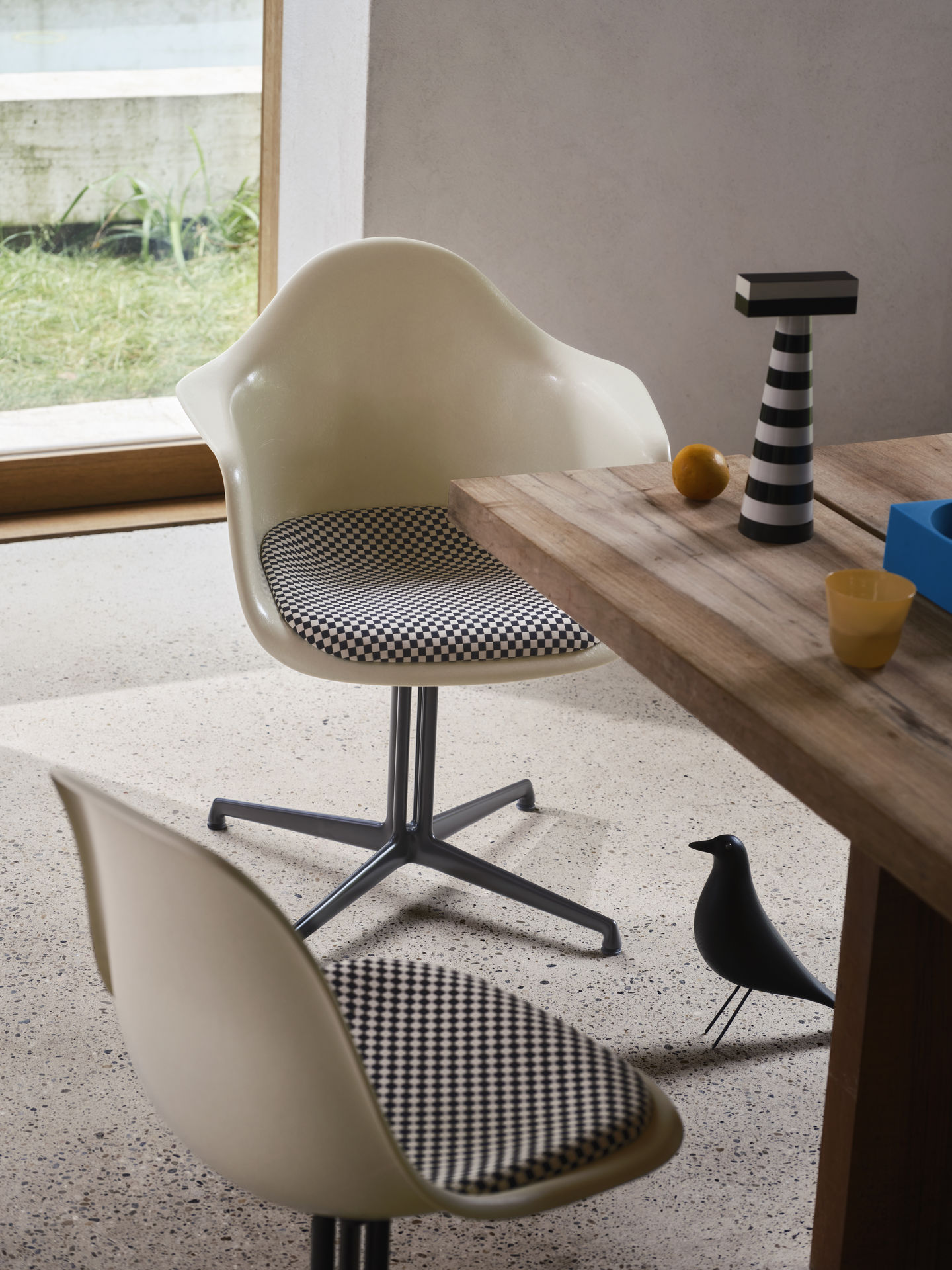 Židle Eames DAL