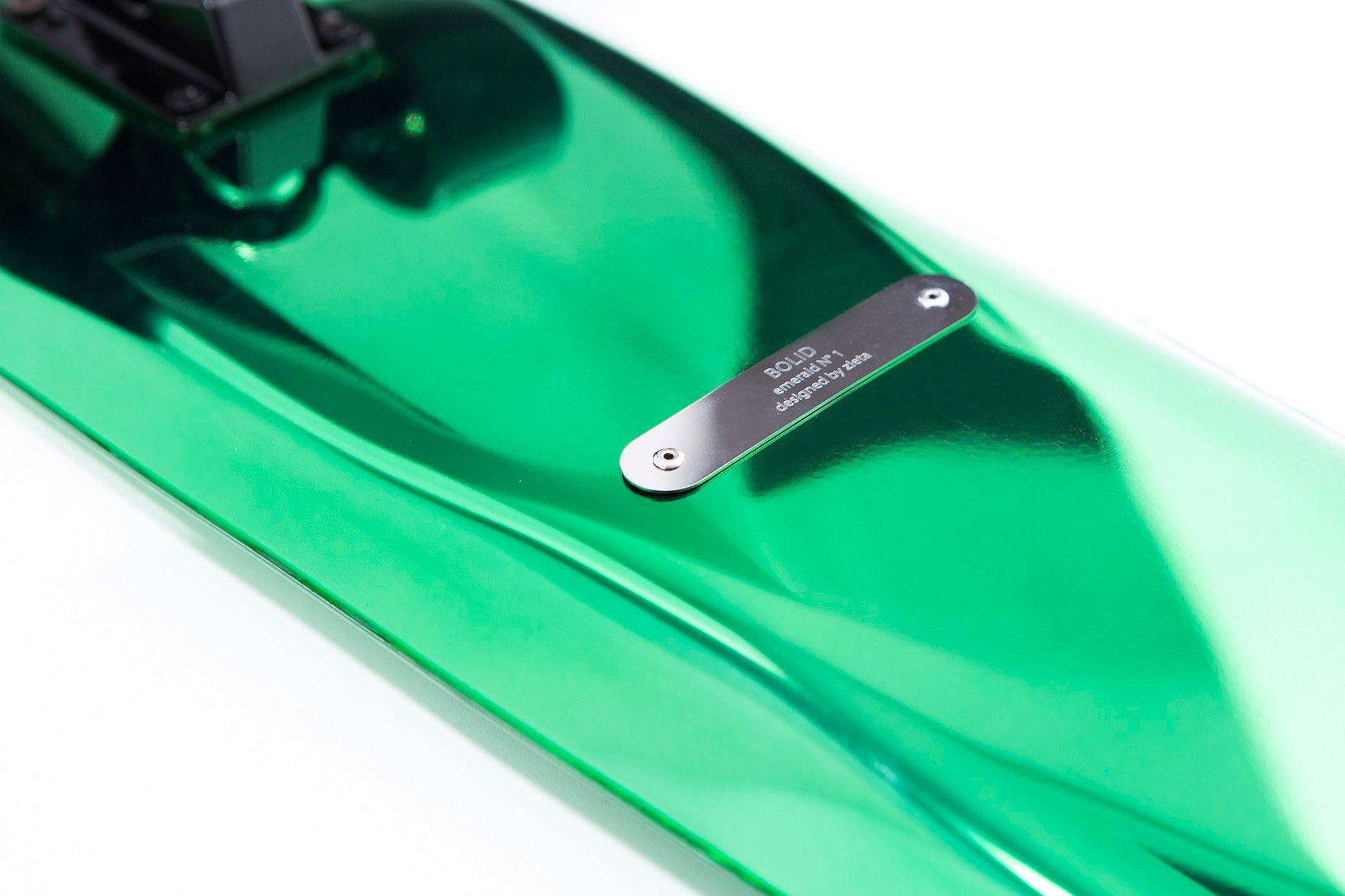 Bolid green