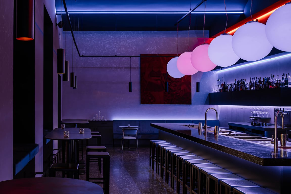 Realised: Point - Café/Bar/Gallery - galerie 1