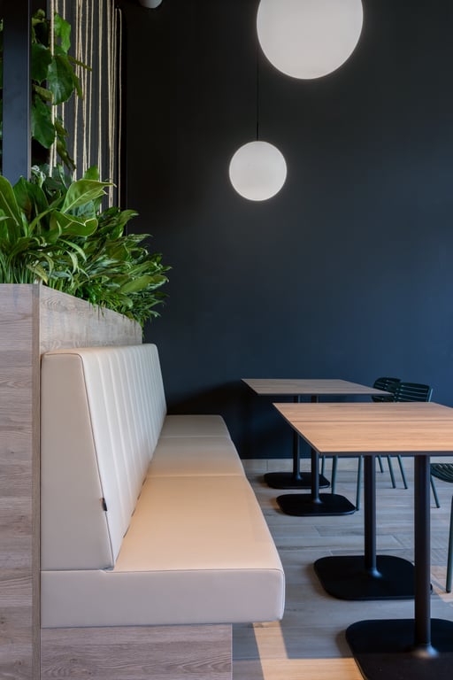 Realizace: DeliKitchen, AFI City Tower - galerie 3