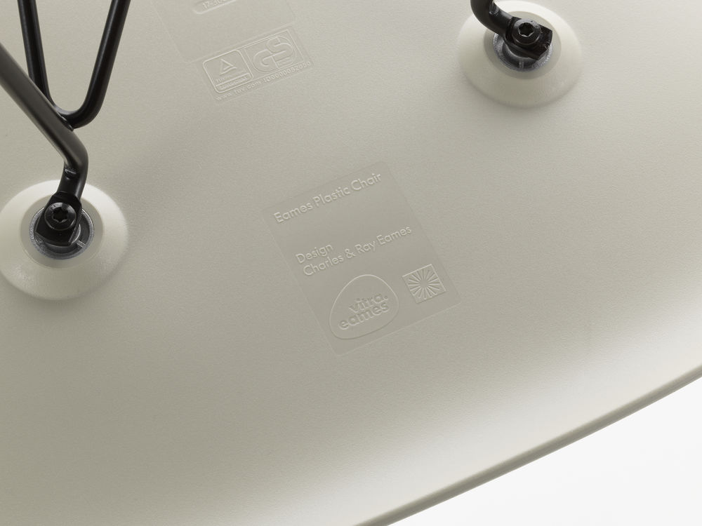 Židle Eames DSR