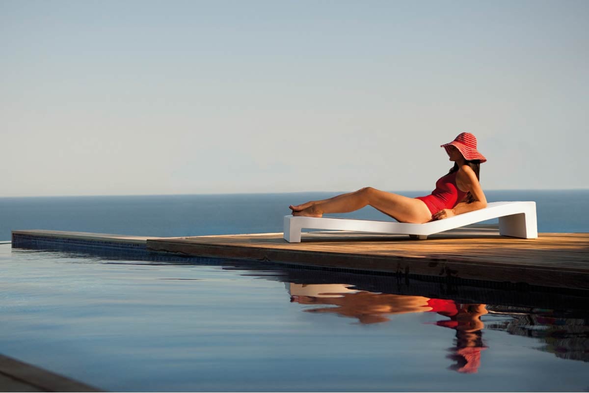 Jut Lounge Chair