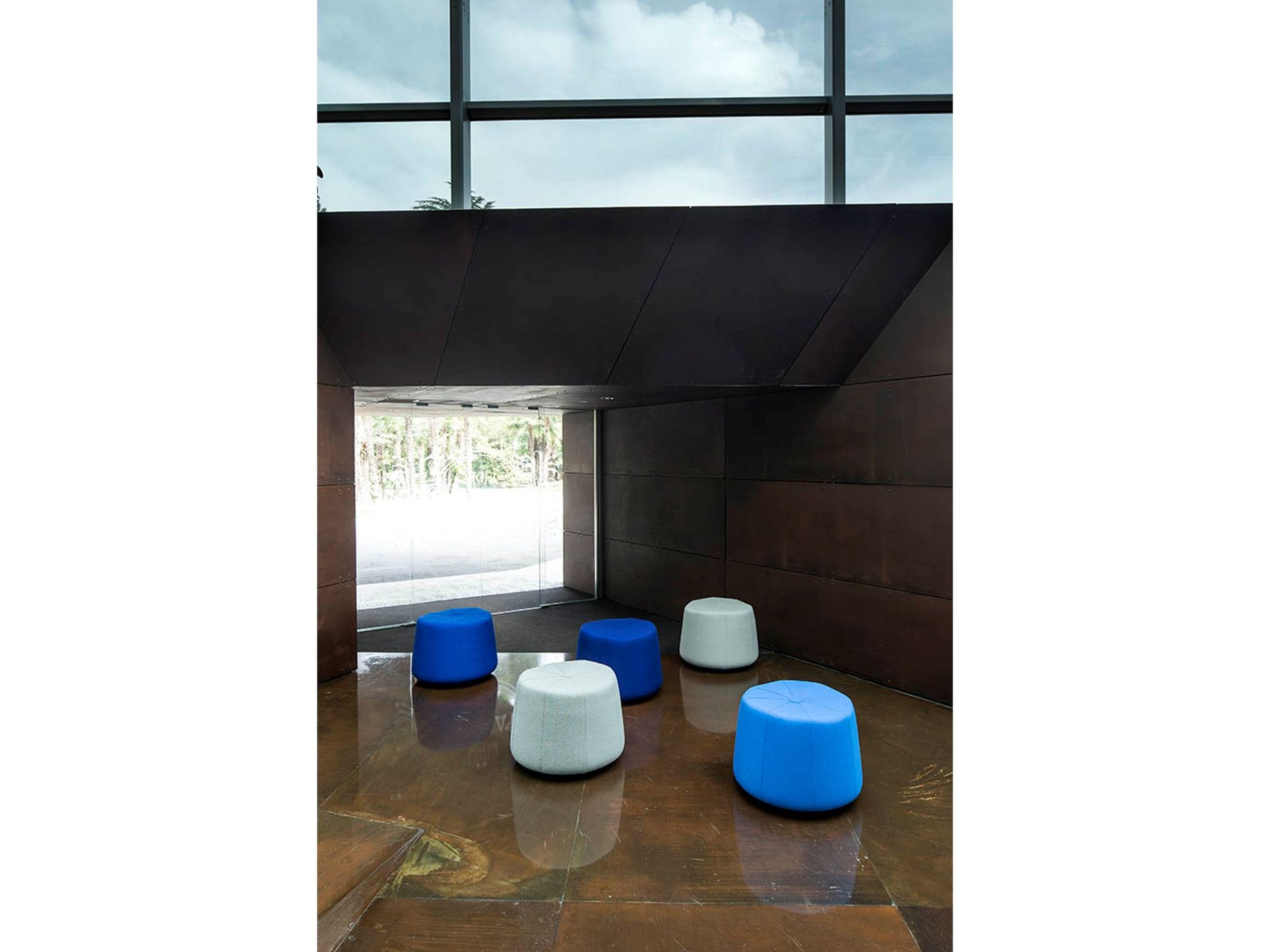 Windmill ottoman