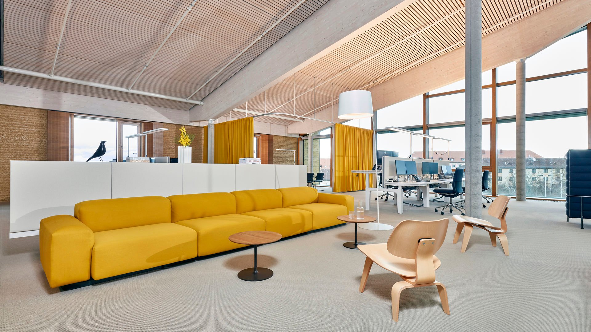 Křeslo Plywood LCW