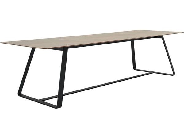 Kolonaki table