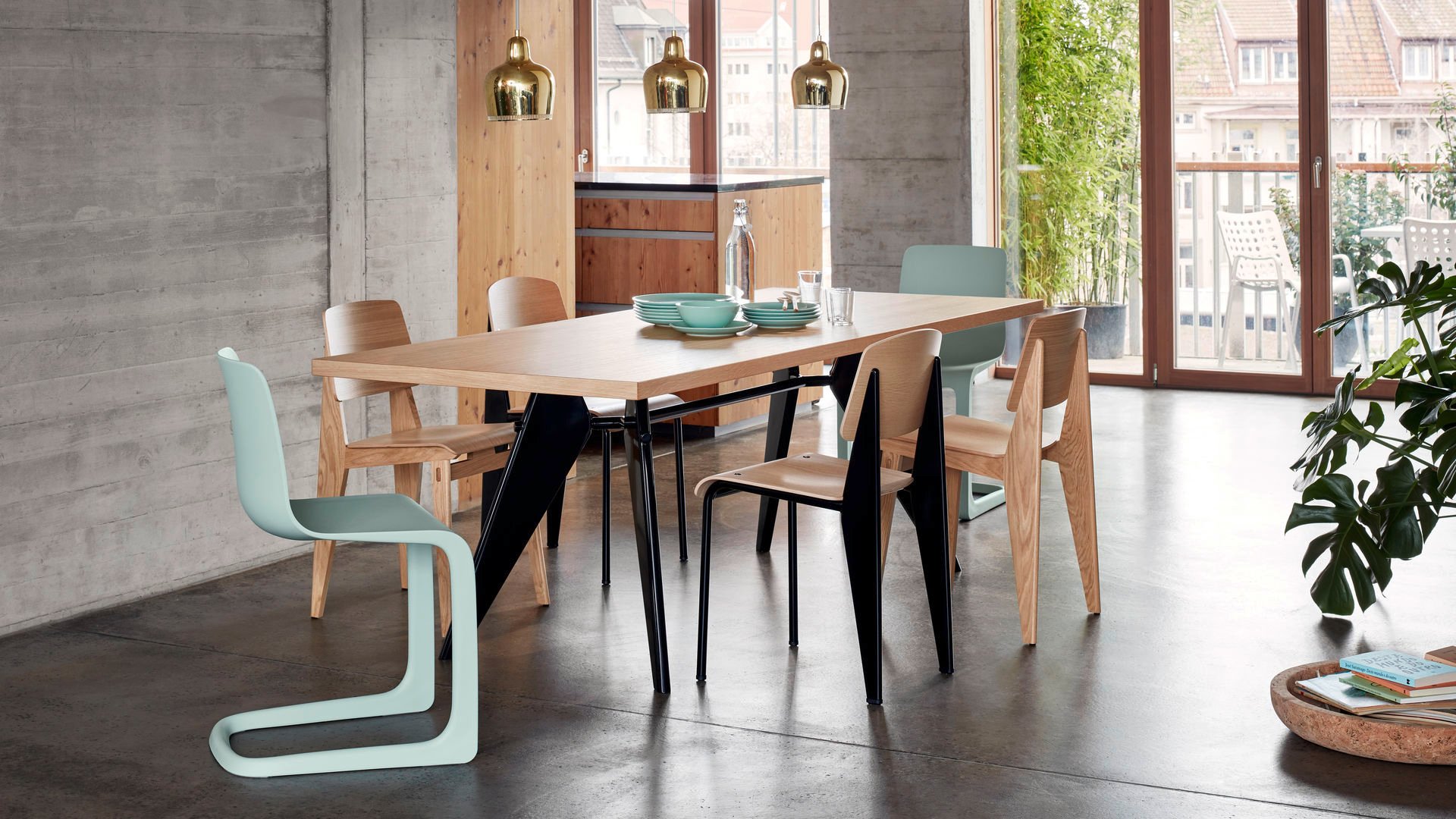 Stůl EM Table