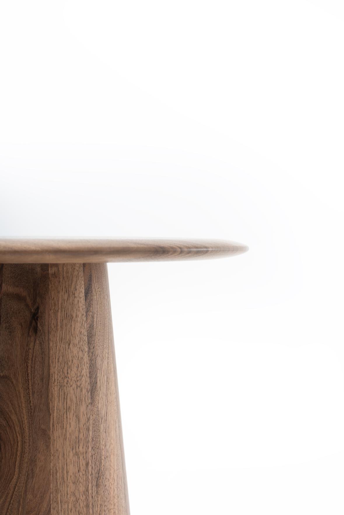 Odkládací stolek Mushroom walnut