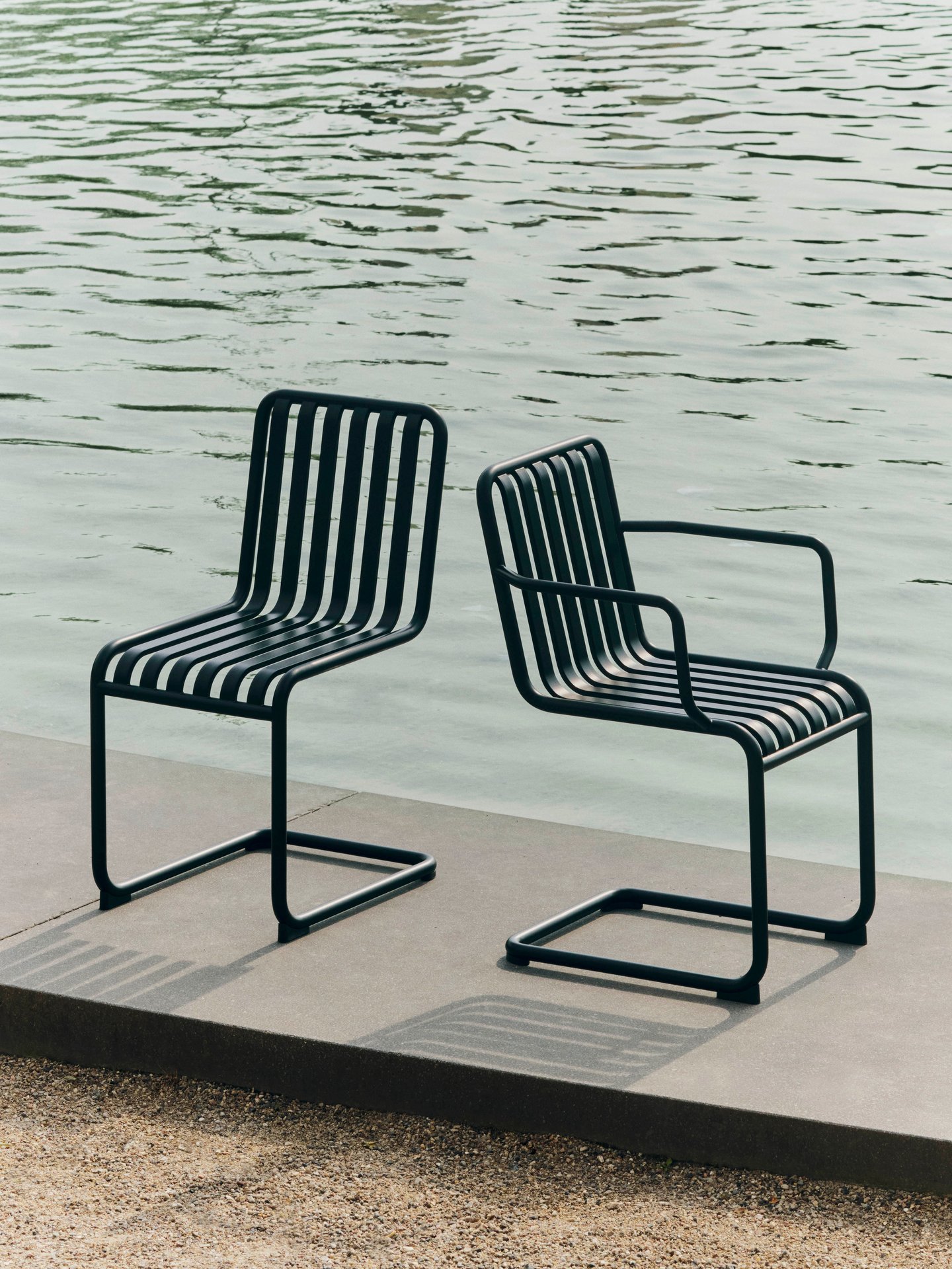 Palissade Cantilever Chair