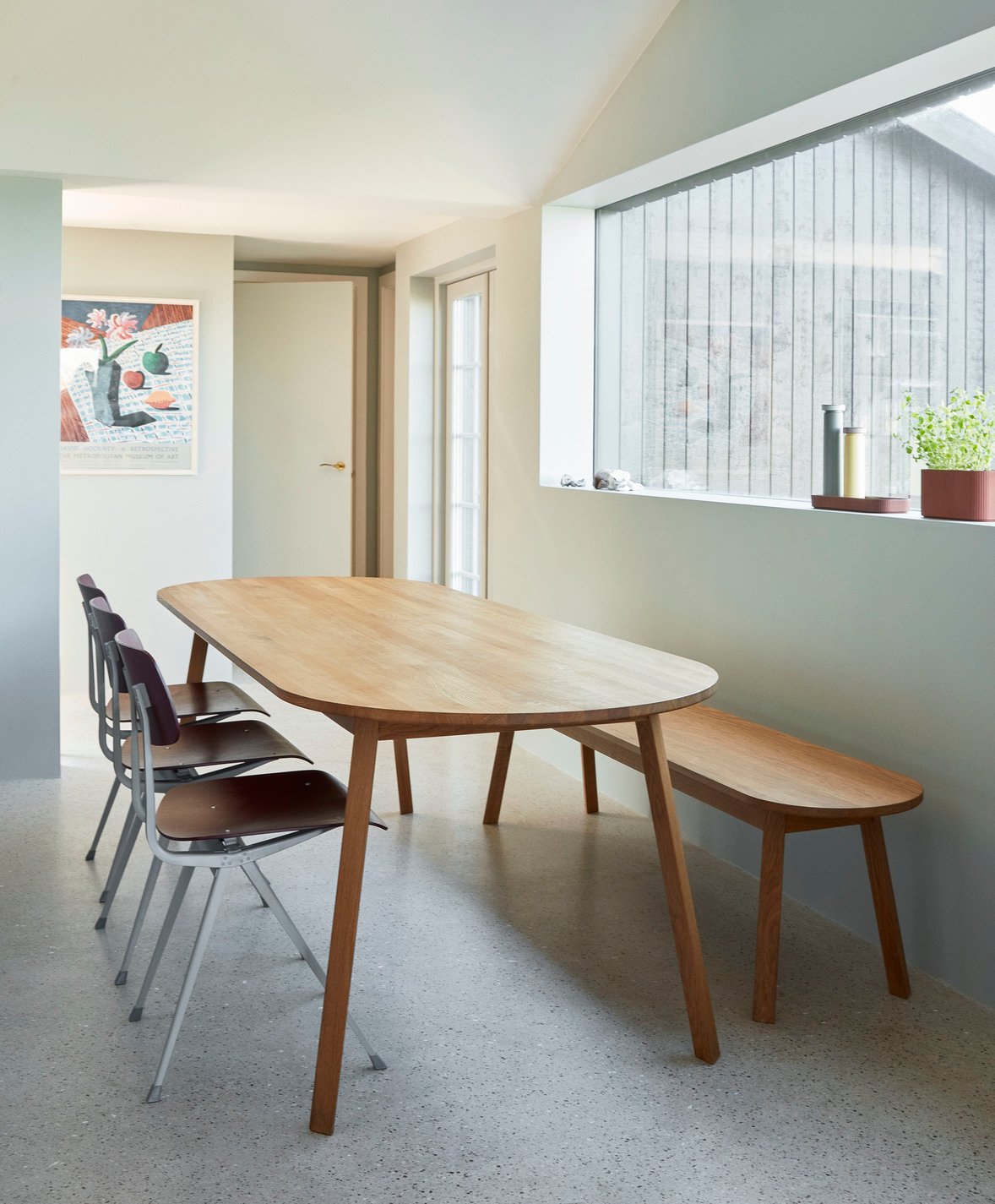 Stůl Triangle Leg Table