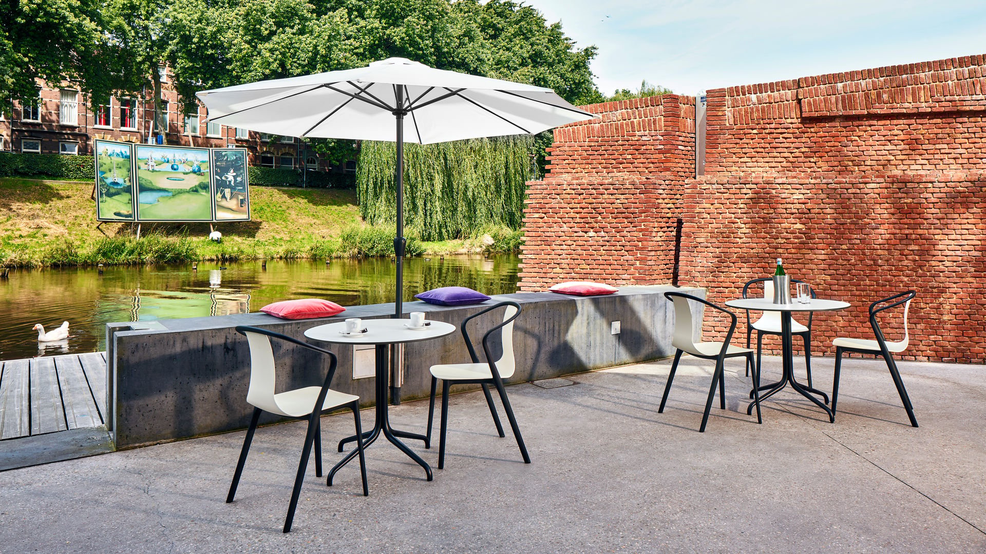 Židle Belleville Armchair