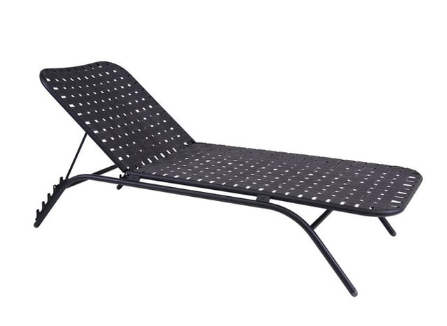 Yard sunbed